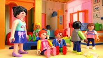 Les Minions trouvent un nouveau foyer pour les vacances de noël dans la villa de luxe Playmobil