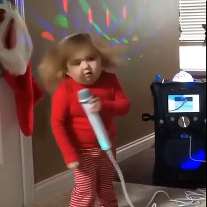 cute girl dance and sing a song.....AWESOME VIDEO