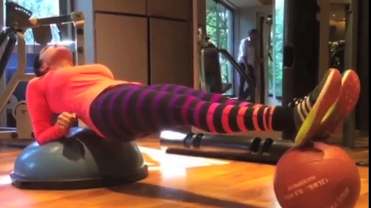 Sunny Leone Hot Workout
