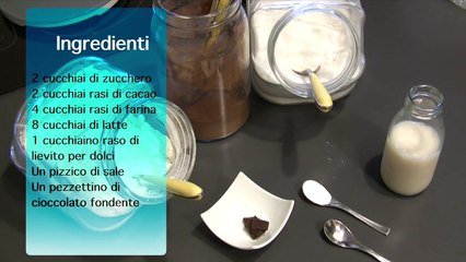 Mescola gli ingredienti direttamente nella tazza, 2 minuti ed è pronta. Torta in tazza!