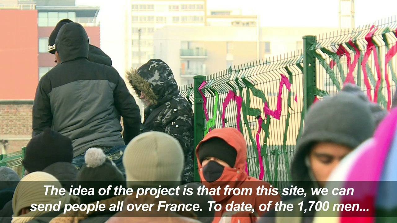 Paris migrant centre already over capacity, after five weeks