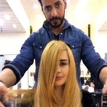 S-a dus la COAFOR să-și facă o schimbare de LOOK și când a văzut că frizerul îi pune pe păr NUTELLA a luat-o razna.