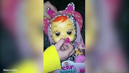 I blen lodrën vajzës për ditëlindje