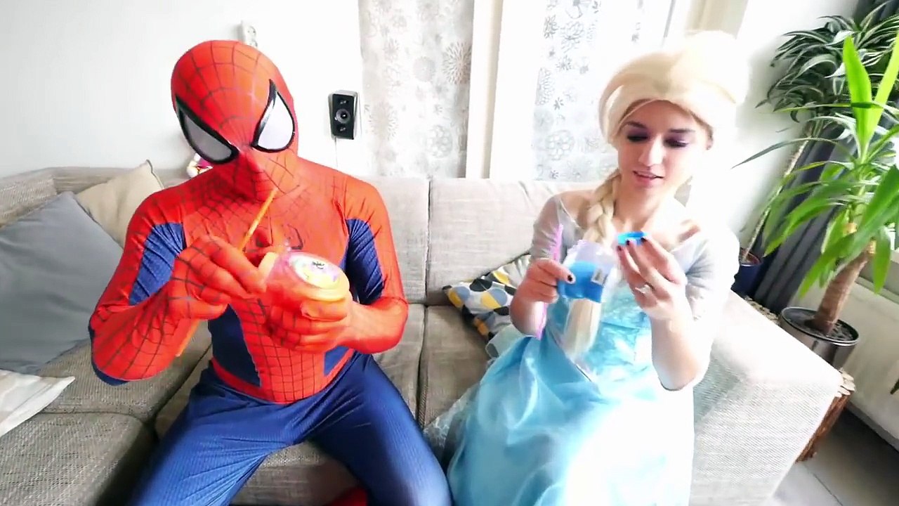 Frozen Elsa Cuts Superman's Ear Off! Spiderman Prank Hulk Superhero Kids Movie In Real Life-KrN46_5Fy9Y