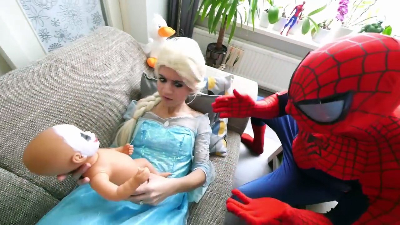 Frozen Elsa Pregnant with Joker Baby! w_ Spiderman Joker Doctor Superman Superhero Kids Movie IRL-VYB0dui3Pug