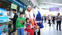 Chùm ảnh của Ông già Noel trên chuyến bay đến ba miền đất nước