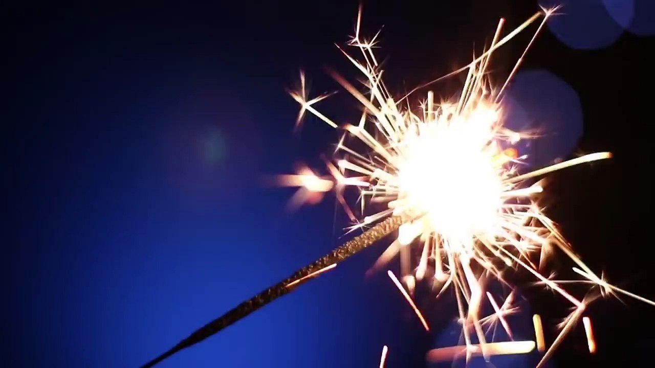 7 AWESOME CHRISTMAS LIFE HACKS!-DYNauHqg8tw