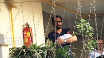 Kareena Kapoor & Saif Ali Khan FIRST Public Appearance With Taimur Ali Khan Pataudi  #TaimurAliKhan