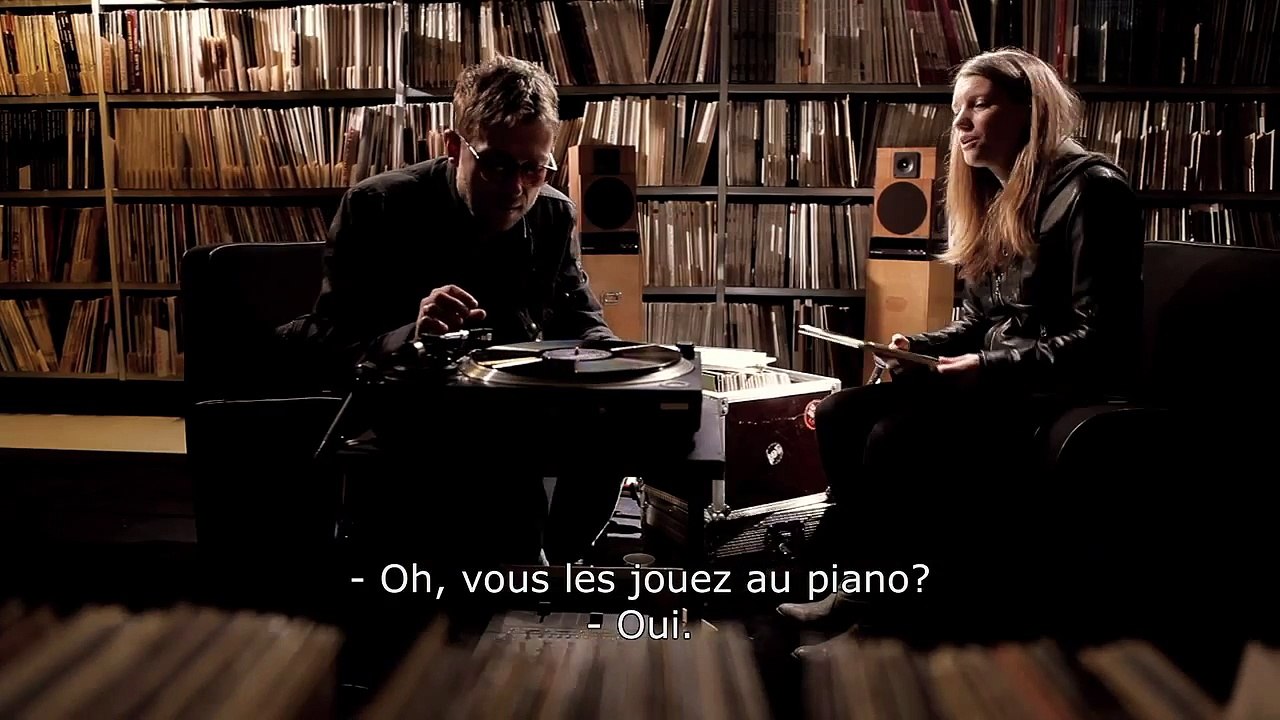 Damon Albarn au micro de Laura Leishman-fH6zgBcdmP8