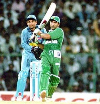 Saeed Anwar 194 Runs VS India....