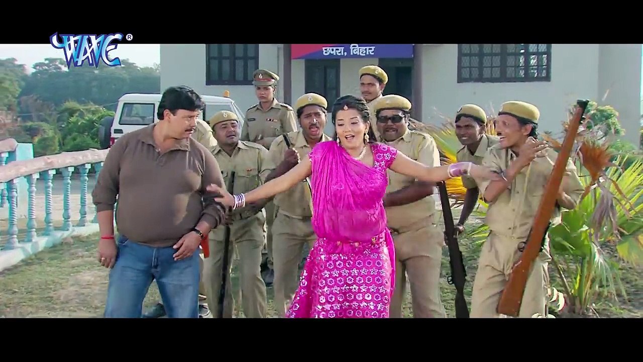बटर चिकन न खइनी - Aisan Bawandal - Daroga Chale Sasural - Bhojpuri Hot Song 2015