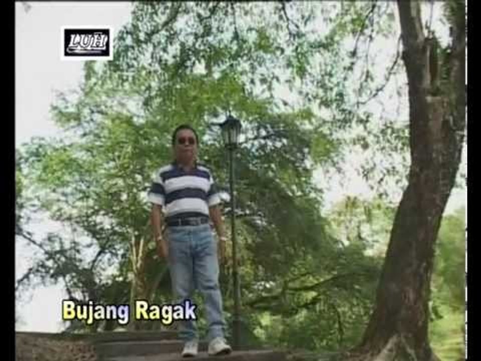 Bujang Ragak - Christopher Kelly