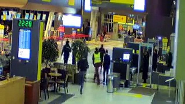 Бухий росіянин втік від поліції на авто, через термінал аеропорту