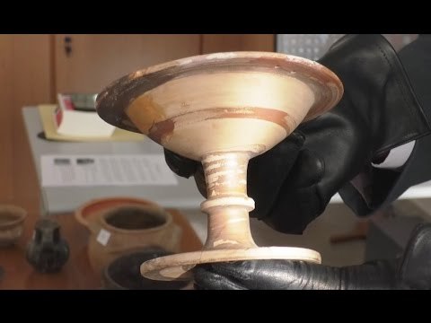 Acerra (NA) - Reperti archeologici in casa, maxi sequestro (22.12.16)