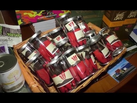 Napoli - ''Pacco alla Camorra'', presentazione in Consiglio regionale (22.12.16)