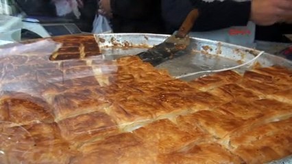 BU BÖREK İÇİN LEZZET AVCILARI KUYRUĞA GİRİYOR