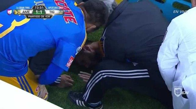 Gignac buteur puis évacué sur civière !