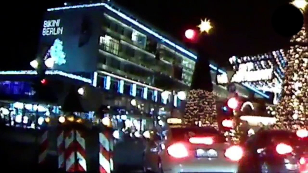 Attentat de Berlin : les premières images du camion fonçant dans le marché de Noël