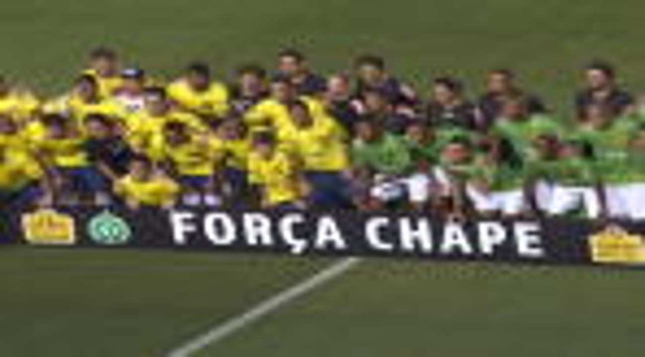 Neymar leads tributes to Chapecoense at charity game