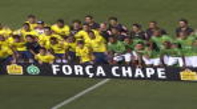 Neymar leads tributes to Chapecoense at charity game