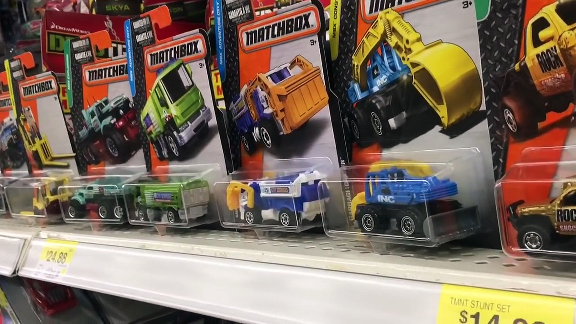 toy garbage truck with grabber