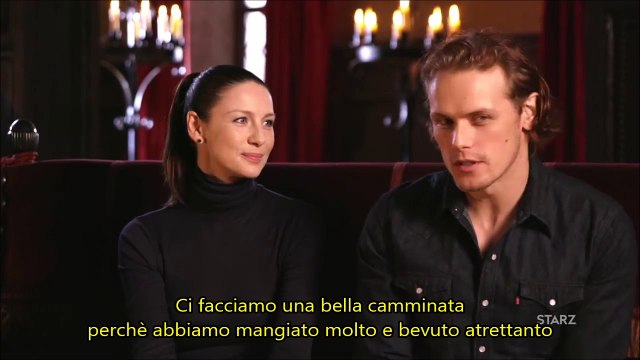 Outlander - Sam Heughan & Caitriona Balfe HolidaysFanQuestions [Sub Ita]