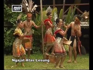 Ngajat Atas Lesung - Victoria, Prishiela, Sonia & Anathasha