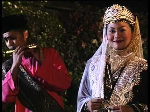 Siti Nordfiana - Ghazal Bulan Diriba (Official Music Video)