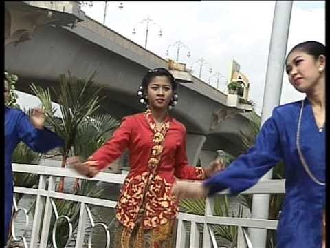 Syura - Menagih Rindu (Official Music Video)