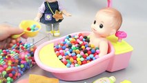 Mundial de Juguetes & Baby Doll Bath Time in Colours Play Doh Dots Surprise Eggs Toys