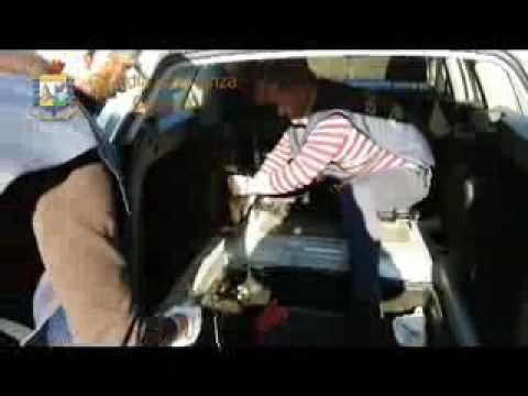 Marcianise (CE) - 5 chili di eroina in auto, arrestato albanese (23.12.16)