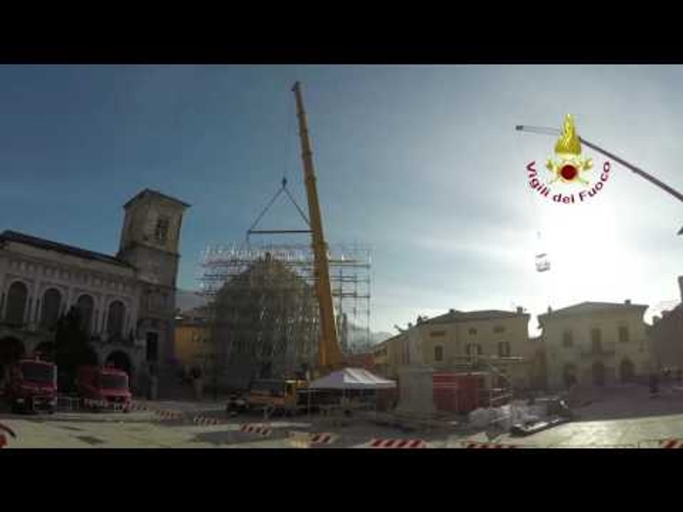 Norcia (PG) - Terremoto, time lapse messa in sicurezza Basilica San Benedetto (23.12.16)