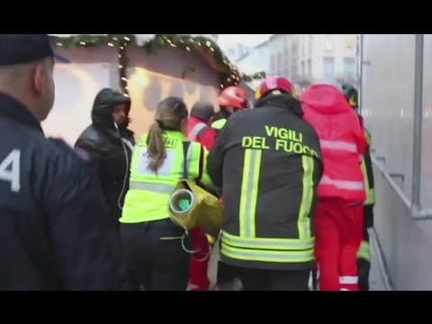 Milano - Uomo cade dalla terrazza del Duomo (21.12.16)