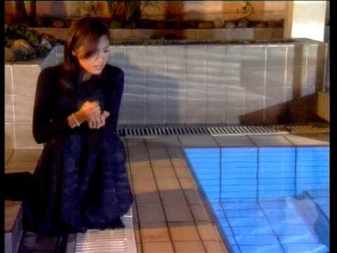 Siti Nordiana - Di Sini Aku Masih Di Sini (Official Music Video)