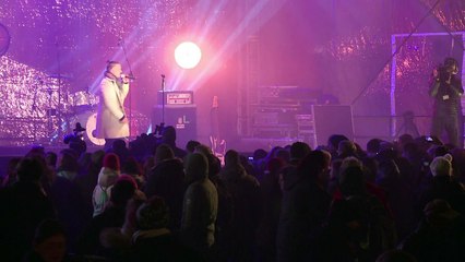 Concert at Brandenburg Gate in memory of market attack victims