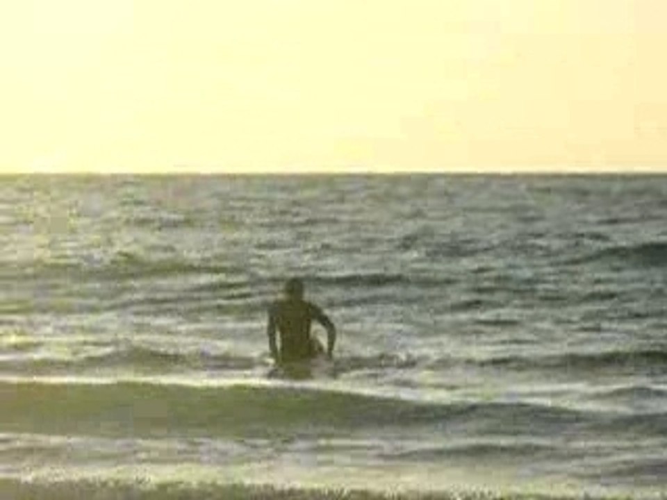 charles le surfeur
