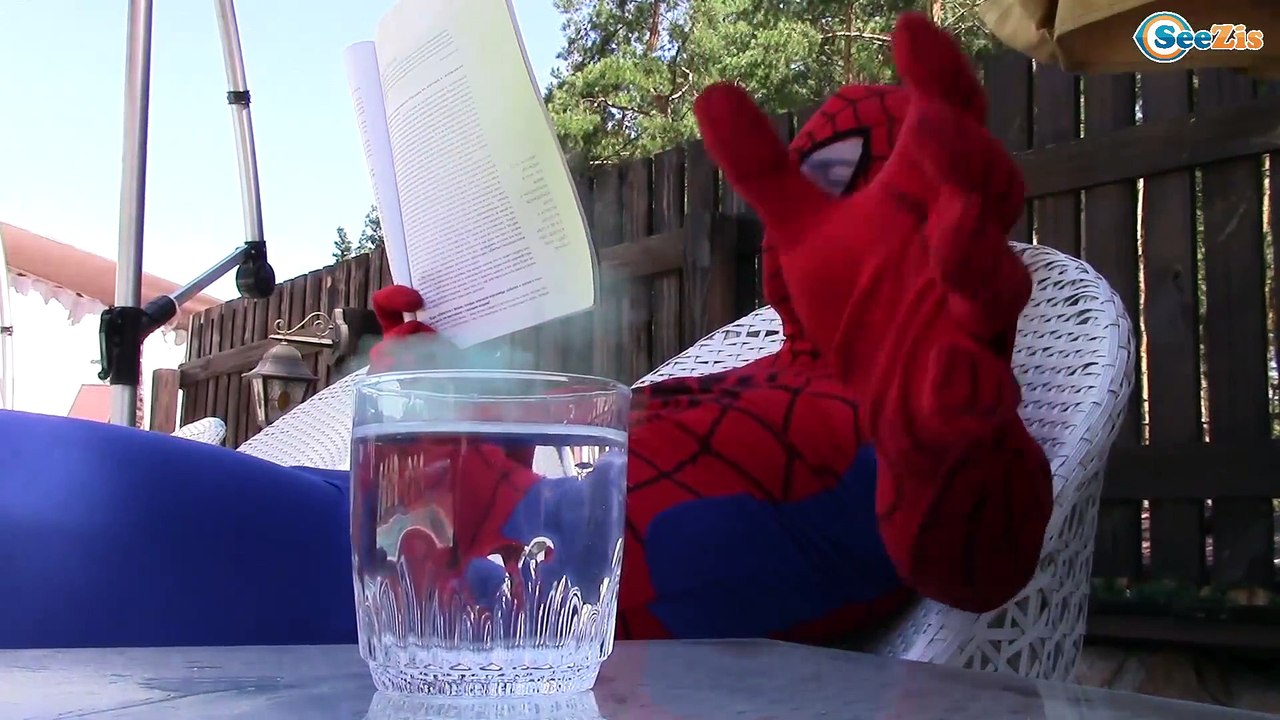 Spiderman & Batman w/ Mermaid Superhero Pool PRANK movie in Real Life