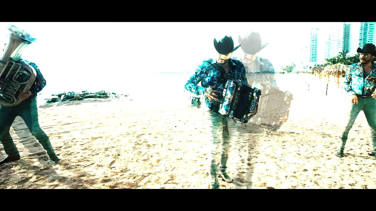 Revolver Cannabis - Con Olor A Ferragamo - (Video Oficial)