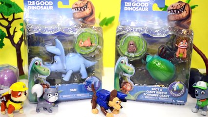 Giant Beetle Attack!! The Good Dinosaur, Spot and Giant Beetle, Sam, Paw Patrol, Play Doh Eggs