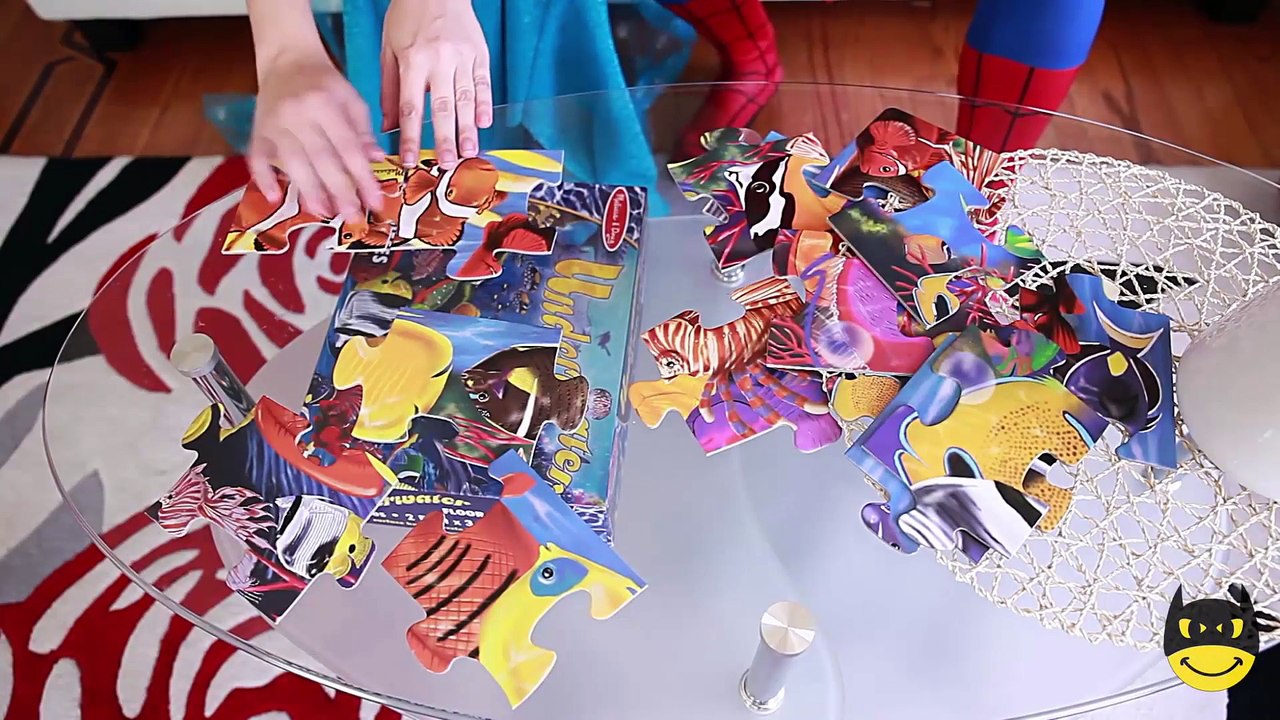 Pink Spidergirl Loses Her Eyes vs Doctor w- Spiderman, Hulk Superhero IRL