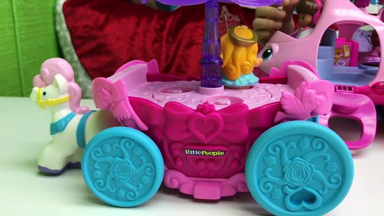 LITTLE PEOPLE DISNEY PRINCESS CARRIAGE & AIRPLANE Huge Surprise Egg Opening The Little Mermaid Ariel