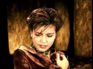 Elyana - Seiringan (Official Music Video)