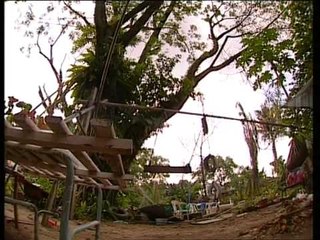 E.Y.E - Antara Sahabat dan Kekasih (Official Music Video)