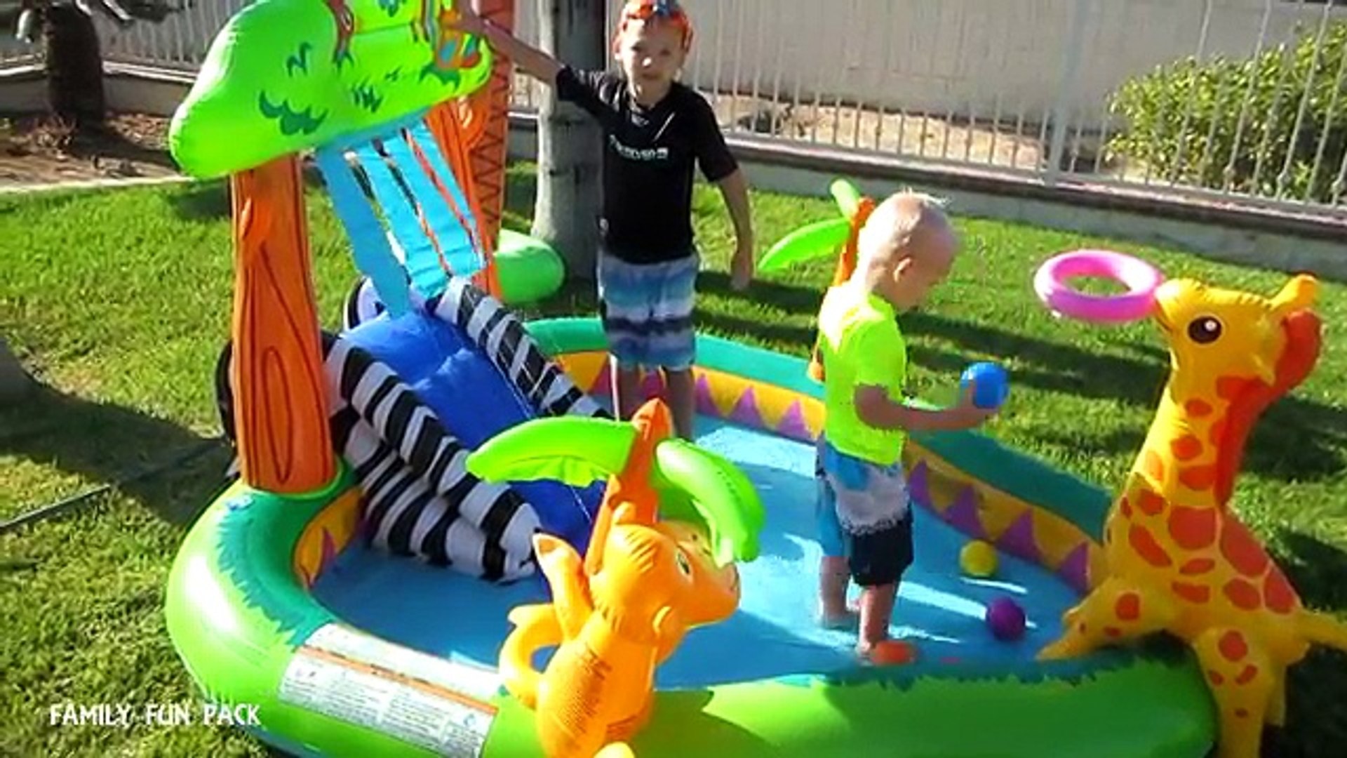 inflatable pool play center