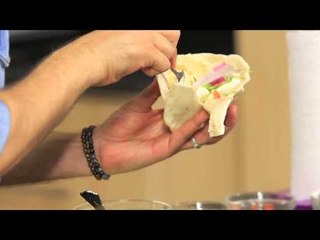 سندوتش بيض بسلطات الافطار - عصير العناب #سندوتش_وحاجة_ساقعة   #شريف_الحطيبى #cbcsofra