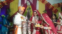Bride drees  down - funny video - indian wedding