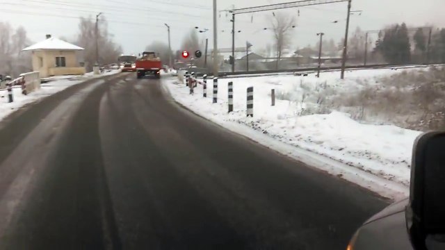 чс7 скорый поезд сбил на переезде трактор