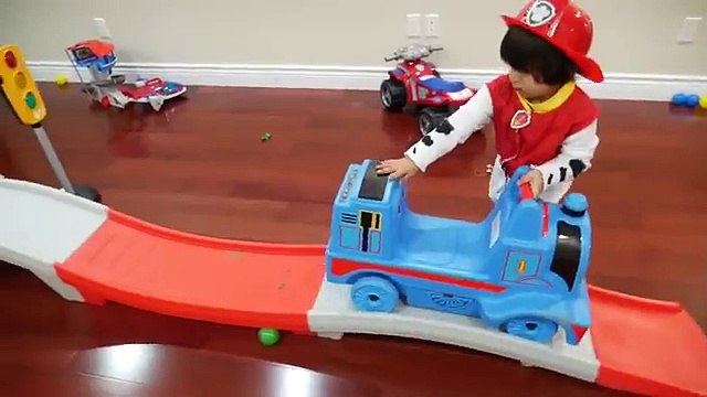 Step2 THOMAS THE TANK ENGINE Up & Down Roller Coaster Thomas and Friends Ride On Car Toys Collectors
