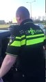 Turken worden lastiggevallen door POLITIE en gaan in DISCUSSIE