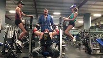 Bench Press'te Kızları Kaldıran Adam